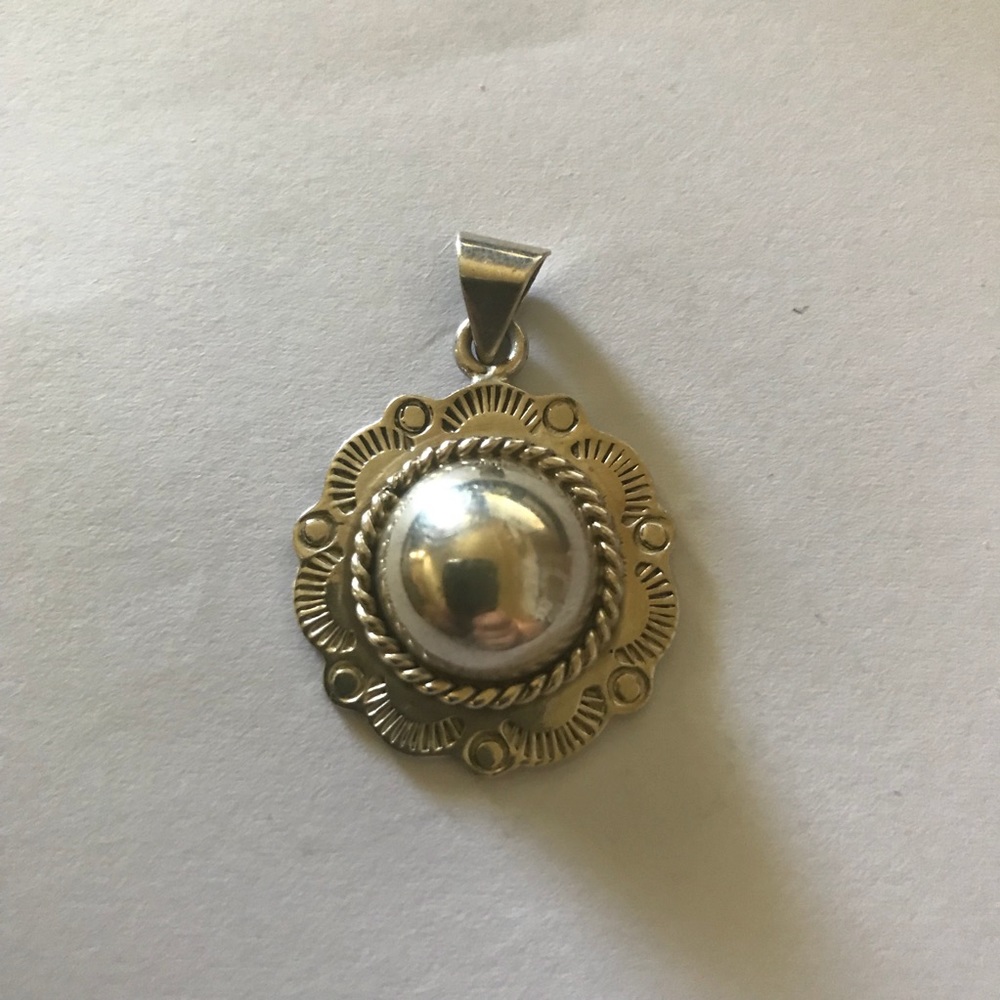 Sterling Silver Pendant Western Flower Charm 925 Stamped Like new